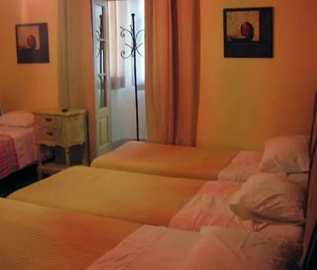 Residencia Pedra Antiga