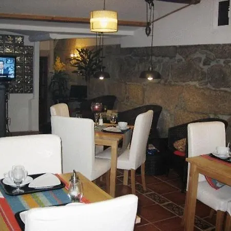 Residencia Pedra Antiga 3*